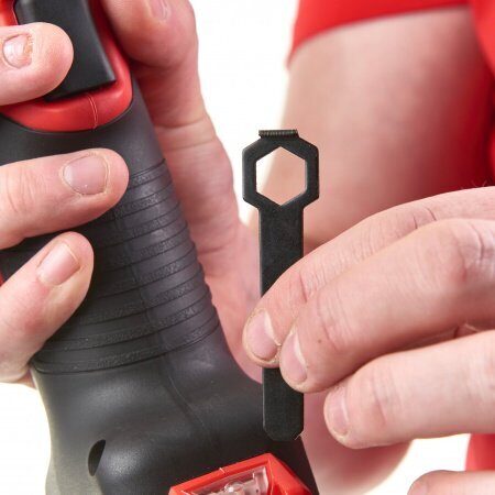 Аккумуляторный заклепочник Milwaukee M12 BPRT-201X (Li-Ion2Ач) (Арт. 4933464405)_7